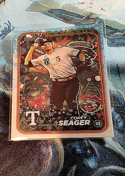 2024 Topps Holiday #H45 Corey Seager — front