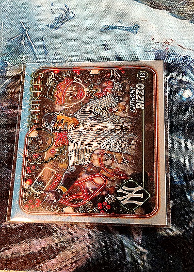2024 Topps Holiday #H28 Anthony Rizzo — front