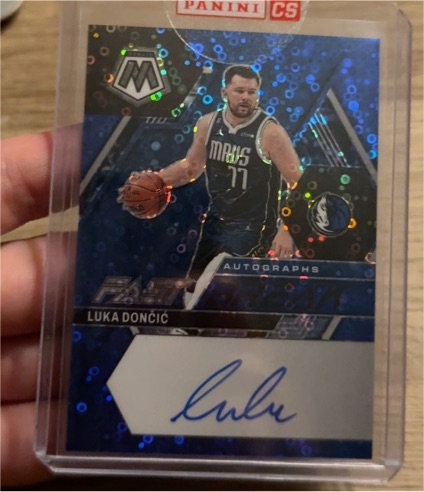 2022-23 Panini Mosaic Fast Break #Luka Doncic — front