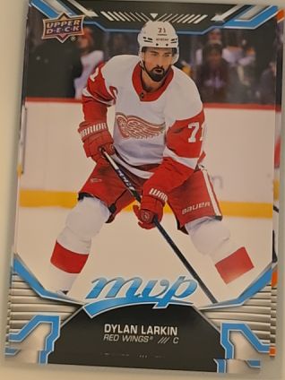 2022-23 Upper Deck MVP #18 Dylan Larkin — front