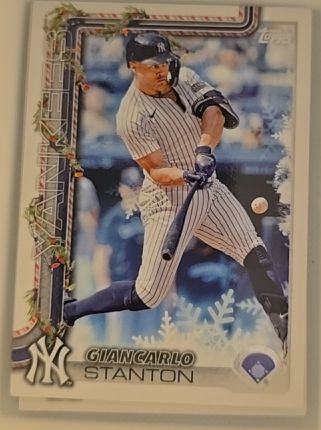 2025 Topps Holiday #H29 Giancarlo Stanton — front