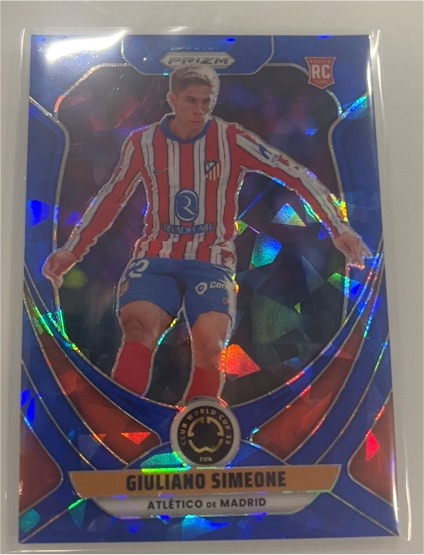2025 Panini Prizm FIFA Club World Cup #22 Giuliano Simeone Seismic Prizm RC — front