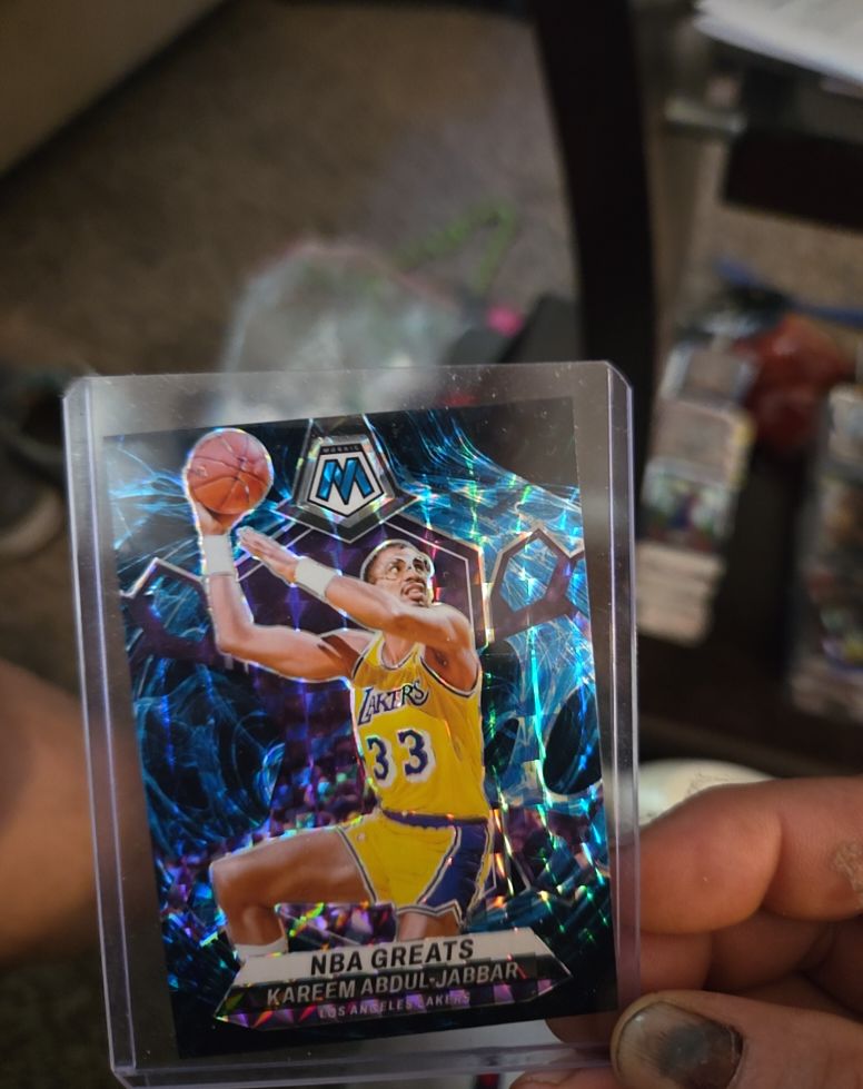 2023-24 Panini Mosaic #299 Kareem Abdul-Jabbar — front