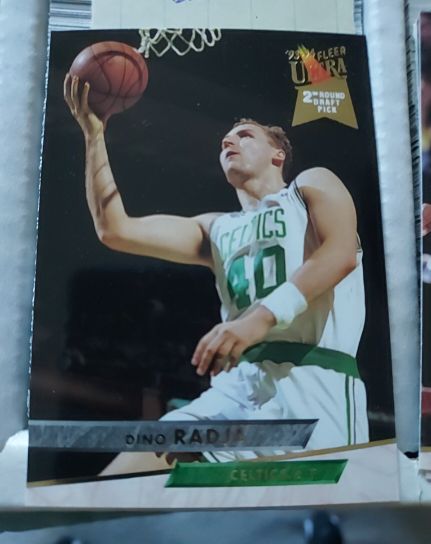 1993-94 Fleer Ultra #210 Dino Radja — front