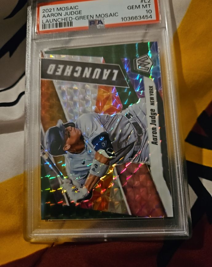 2021 Panini Mosaic Launched Green Mosaic #L2 Aaron Judge — front