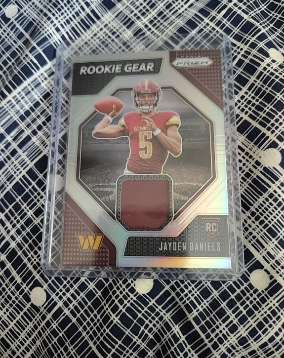2024 Panini Prizm Rookie Gear #RG-JDS Jayden Daniels — front