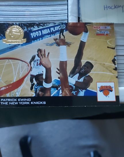 1993-94 Hoops Scoops #HS18 Patrick Ewing — front