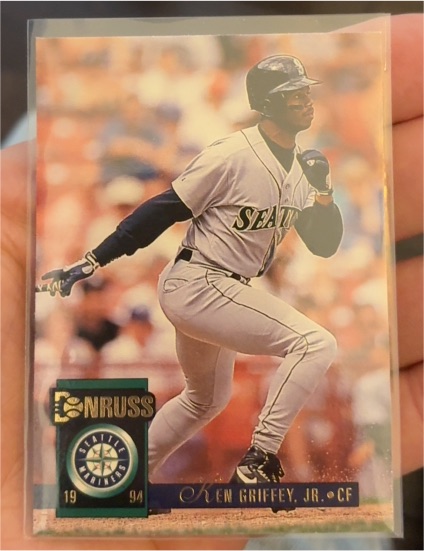 1994 Donruss #4 Ken Griffey Jr. — front