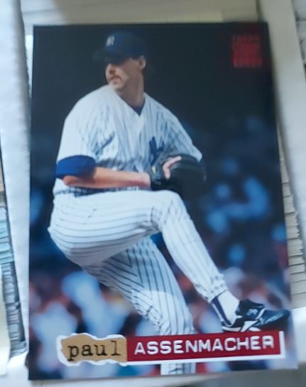 1994 Topps Stadium Club #195 Paul Assenmacher — front