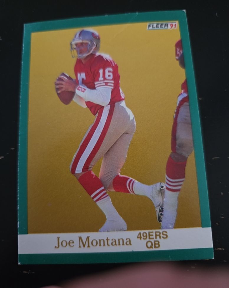 1991 Fleer #360 Joe Montana — front