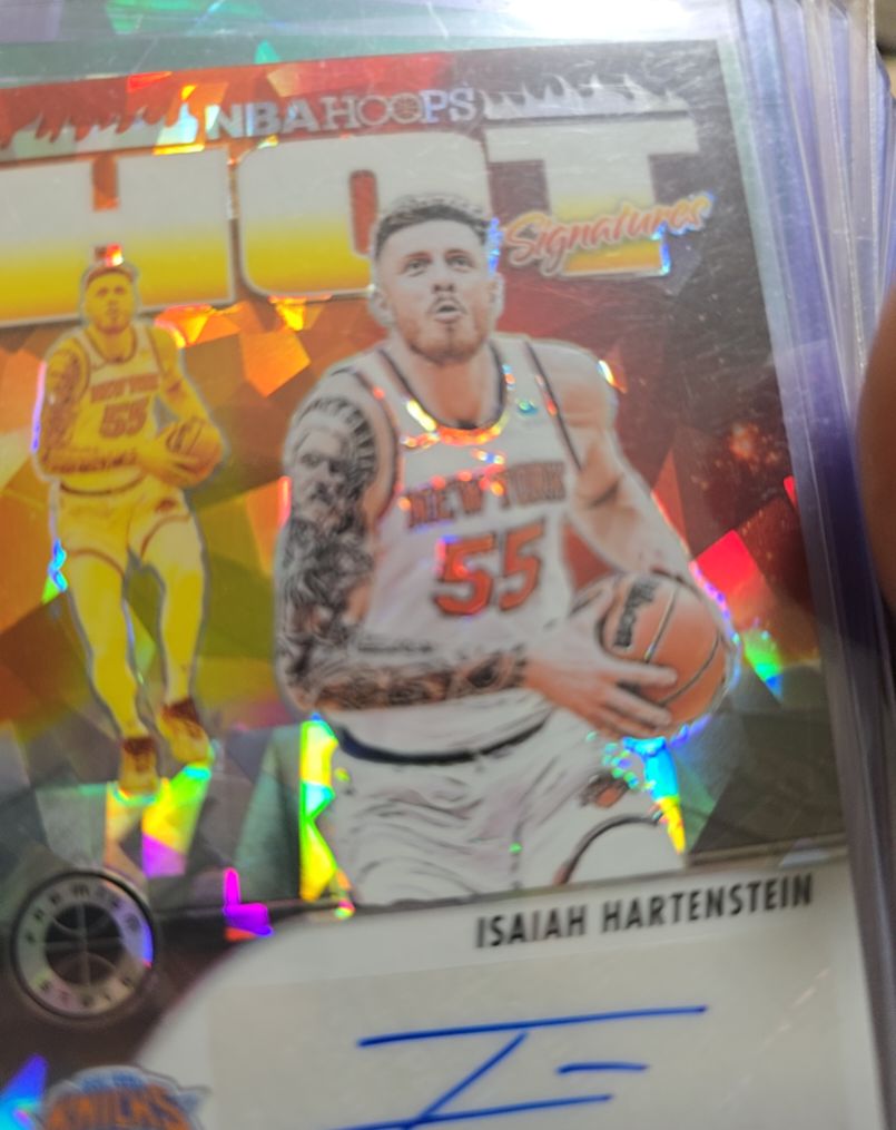 2023-24 Panini NBA Hoops Premium Stock Hot Signatures #Isaiah Hartenstein — front