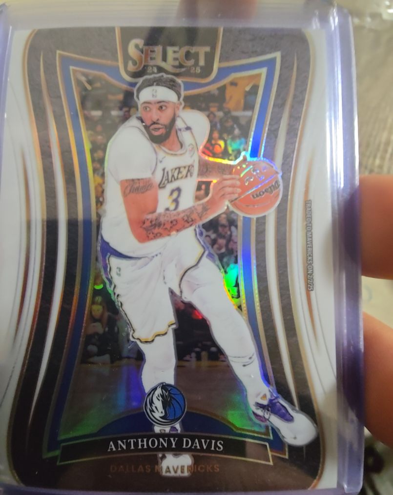 2024-25 Panini Select #333 Anthony Davis Mezzanine Level — front