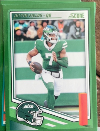 2025 Panini Score #210 Justin Fields — front
