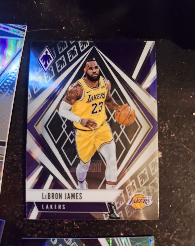 2020-21 Panini Chronicles Phoenix #577 LeBron James — front
