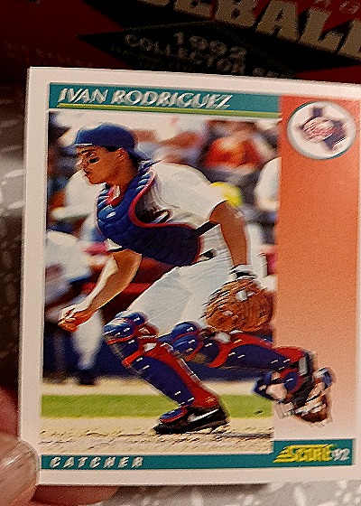 1992 Score #700 Ivan Rodriguez — front