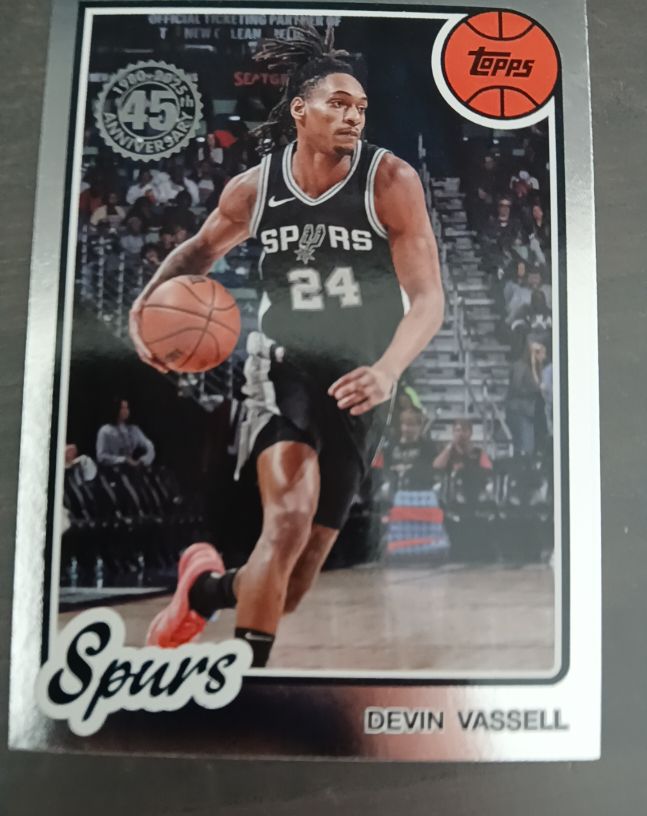 2025-26 Topps #80BK-7 Devin Vassell 1980-81 Topps Basketball — front