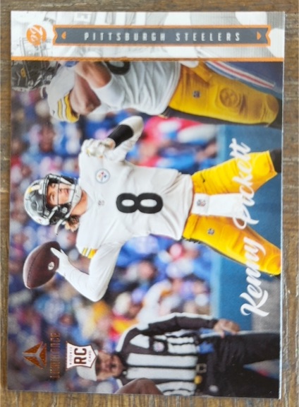 2022 Panini Chronicles Luminance Update Rookies #216 Kenny Pickett — front