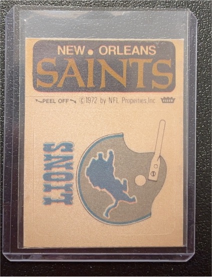 1972 Fleer Cloth NFL Team Logos Detroit Lions / New Orleans Saints — front