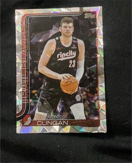 2025-26 Topps Basketball #126 Donovan Clingan — front