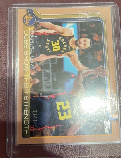 2025-26 Topps #291 Dubs Nation: Dubs Show Their Strength Stephen Curry Draymond Green — front
