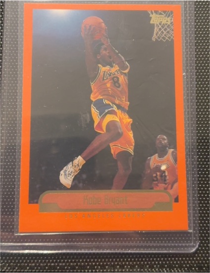1999-2000 Topps #125 Kobe Bryant Orange Border — front