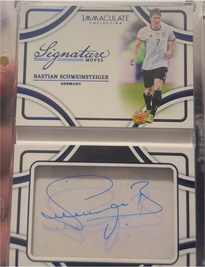 2024-25 Panini Immaculate Collection Signature Moves Bastian Schweinsteiger — front