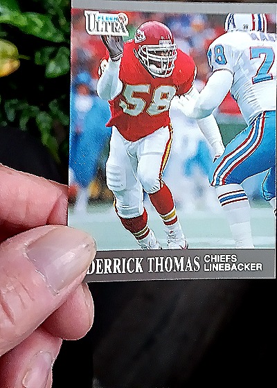 1991 Fleer Ultra #72 Derrick Thomas — front