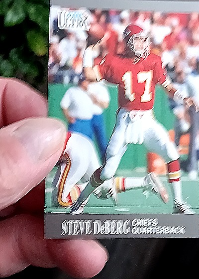 1991 Upper Deck #64 Steve DeBerg — front