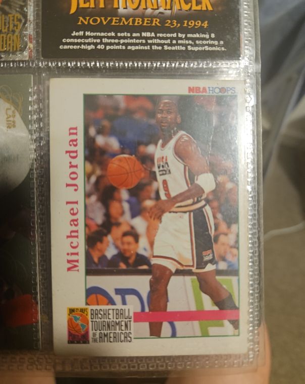 1992 NBA Hoops #341 Michael Jordan Team USA — front