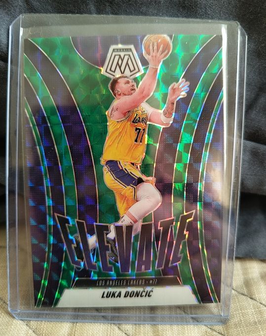 2024-25 Panini Mosaic #16 Luka Dončić — front
