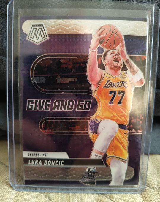 2024-25 Panini Mosaic #4 Luka Dončić Give and Go — front