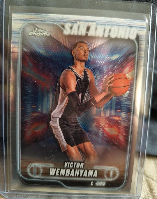 2024-25 Topps Chrome #193 Victor Wembanyama — front