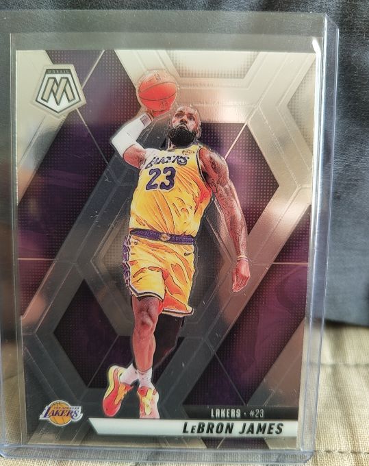 2019-20 Panini Mosaic #8 LeBron James — front