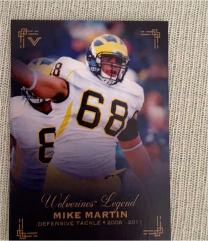 2023 Panini V #V Mike Martin — front