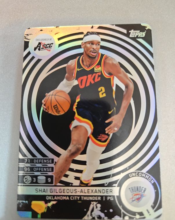 2023 Topps #2 Shai Gilgeous-Alexander — front