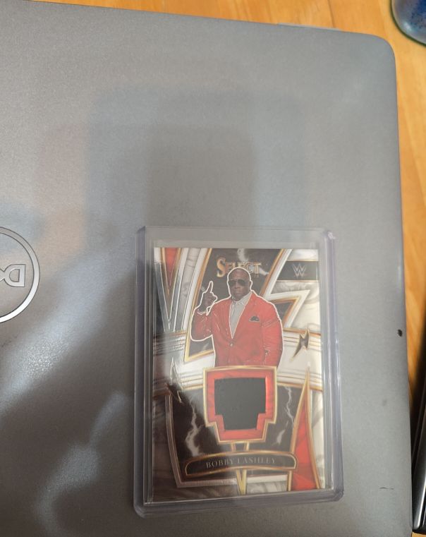 2022 Panini Select WWE Sparks Memorabilia Bobby Lashley SP-BLS — front