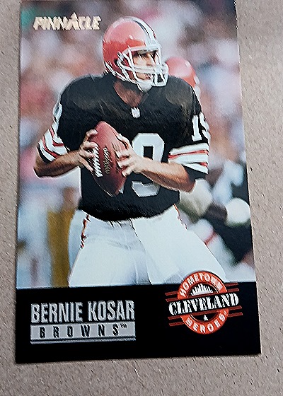 1993 Pinnacle Football #359 Bernie Kosar — front