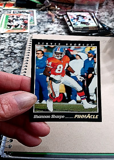 1993 Pinnacle #124 Shannon Sharpe — front