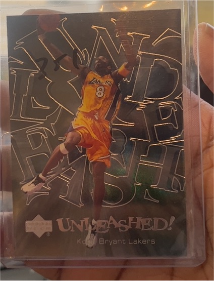 2000-01 Upper Deck Game Jersey Edition Unleashed #U8 Kobe Bryant — front