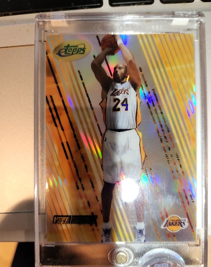 1996 Topps #24 Kobe Bryant — front