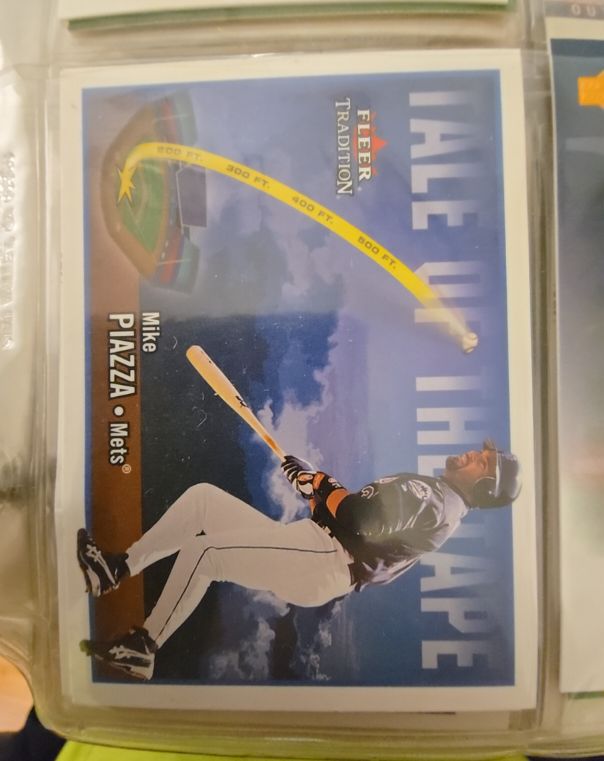 2003 Fleer Tradition Update #U284 Mike Piazza — front