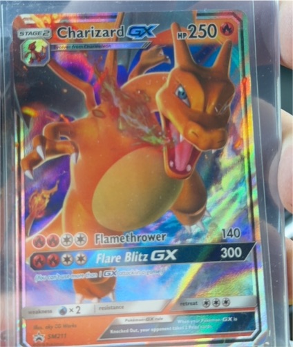 2019 Pokémon TCG #SM211 Charizard GX — front