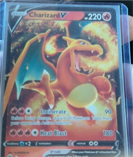2022 Pokémon TCG #017 Charizard V — front