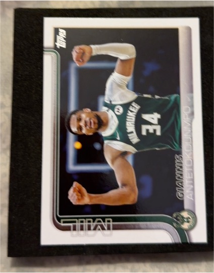 2025-26 Topps #54 Giannis Antetokounmpo — front