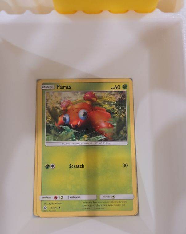 2017 Pokémon Sun & Moon #4 Paras — front