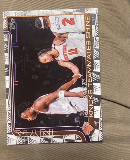 2025-26 Topps Basketball #274 Big Apple W Knicks Teammates Shine — front