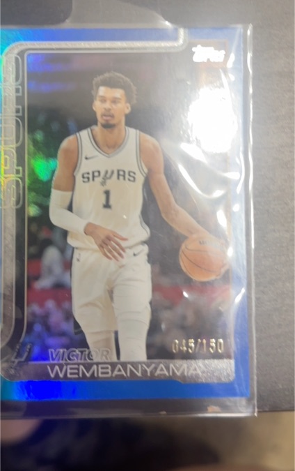 2025-26 Topps Basketball #195 Victor Wembanyama — front