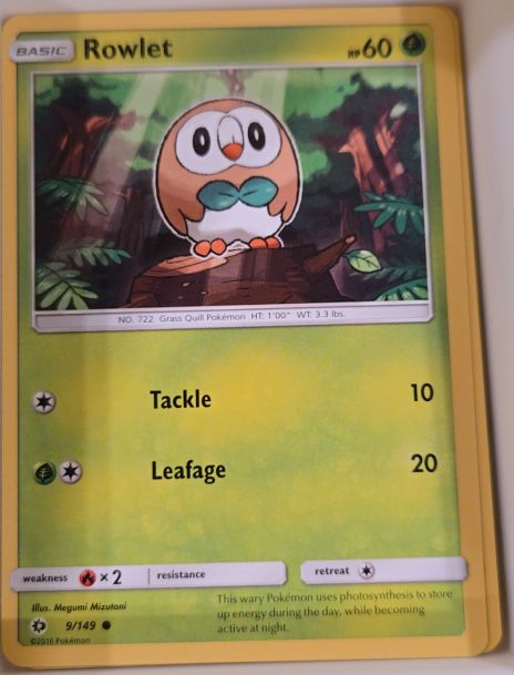 2016 Pokemon Sun & Moon #9 Rowlet — front