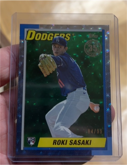 2025 Topps Series 2 #90B2-37 Roki Sasaki — front