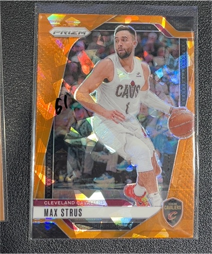 2024-25 Panini Prizm #27 Max Strus — front